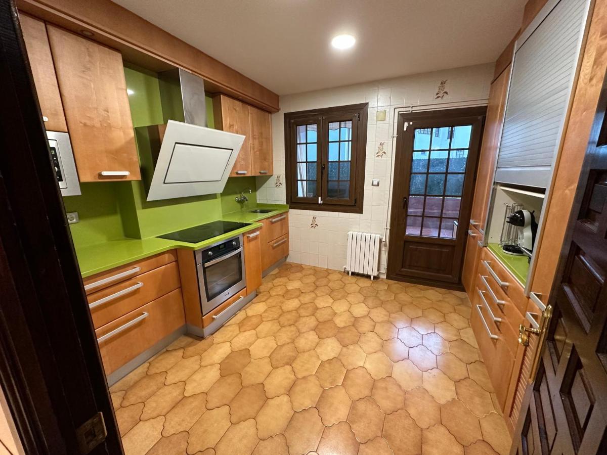 Appartamento Apartamento Plaza Del Rey Santillana del Mar Esterno foto